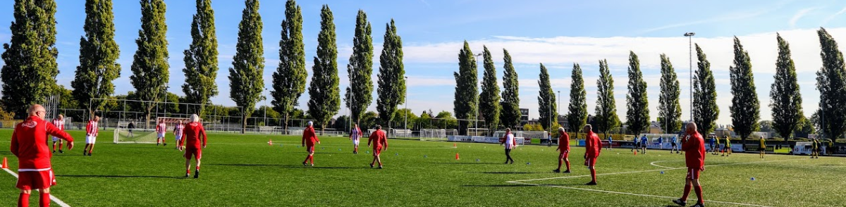 Elke dinsdagmorgen Walking Football voor senioren. Doet u ook mee?